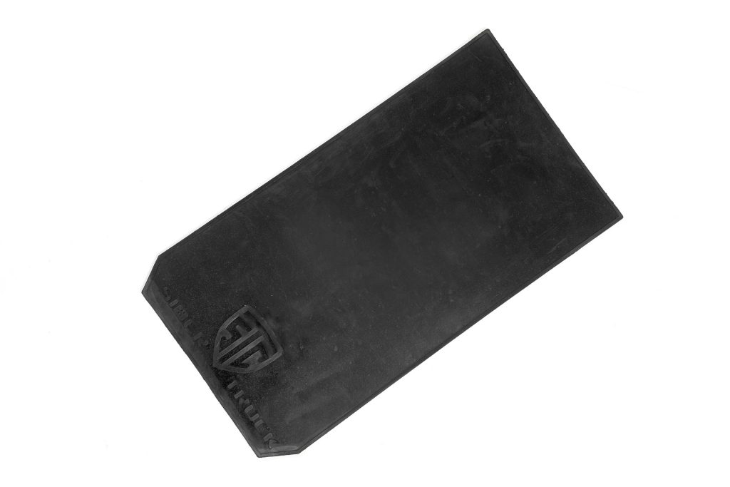 Брызговики L размер 350х650 мм Брызговики L размер 350х650 мм