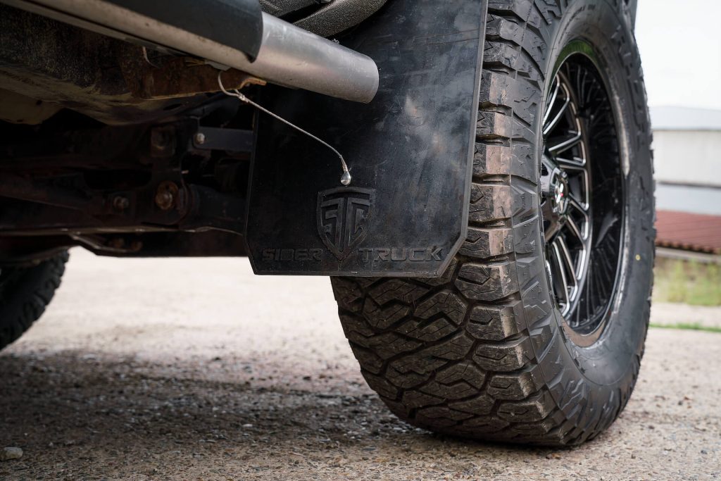 Брызговики L размер 350х650 мм Брызговики L размер 350х650 мм