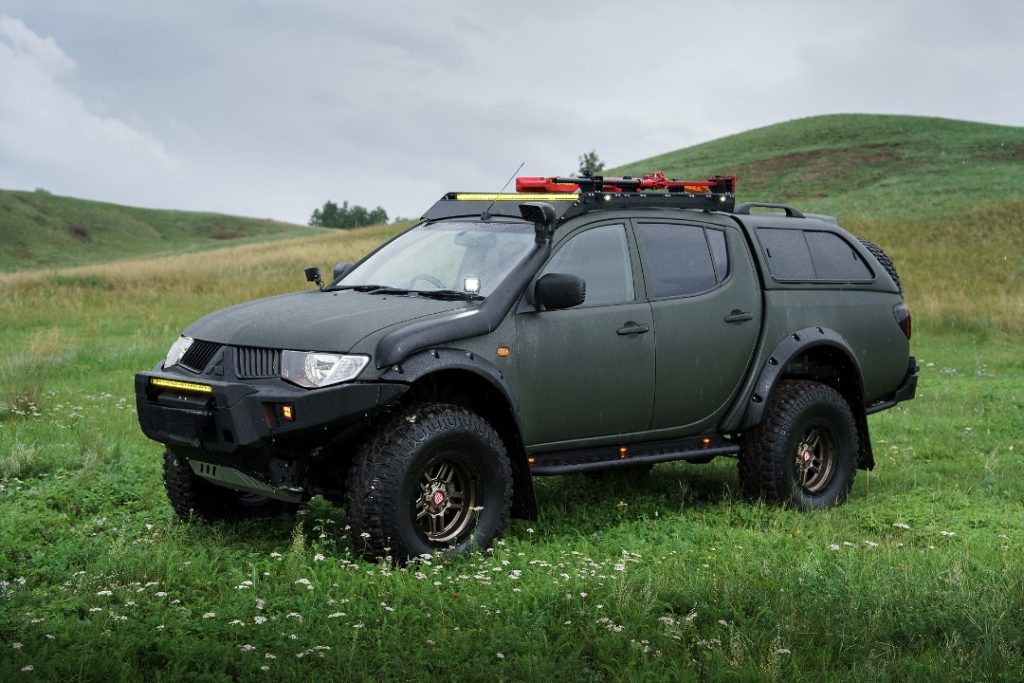 Бампер передний Mitsubishi Pajero Sport 2008-2015/L200 2013-2015 REVO под балку и ПТФ, БОДИК 40