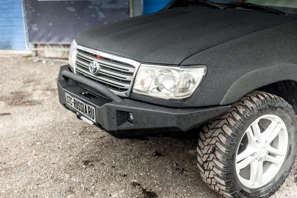 Бампер передний Toyota Land Cruiser 100 дуга