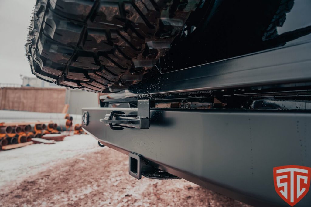 Бампер задний Mitsubishi L200 2019+ калитка центр, под ПТФ Бампер задний Mitsubishi L200 2019+ калитка центр, под ПТФ