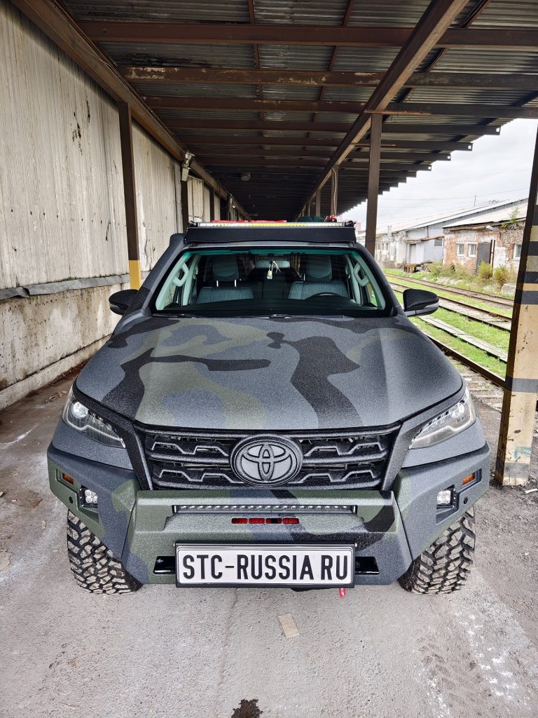 Бампер передний Toyota Fortuner 2015+ балка и ПТФ КОМПЛЕКТ 1 Бампер передний Toyota Fortuner 2015+ балка и ПТФ КОМПЛЕКТ 1